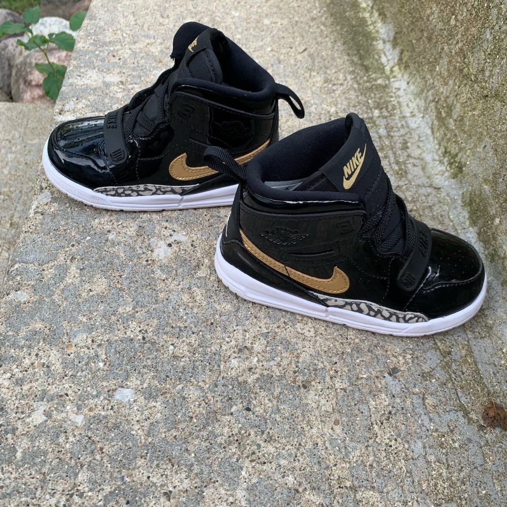 Nike Air Jordan Sneakers “Legacy 312” for toddler